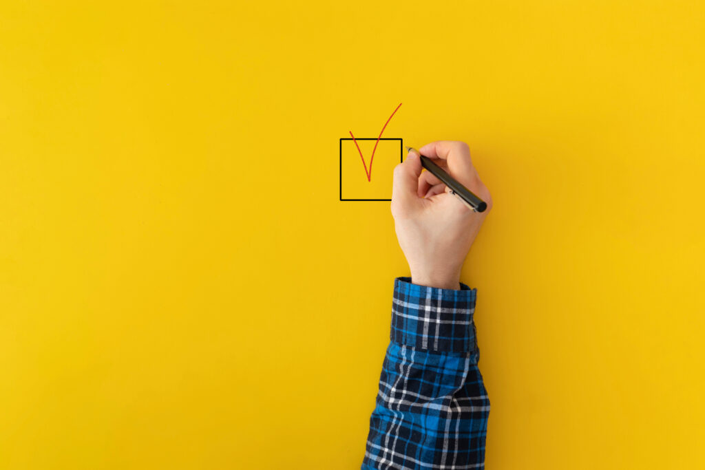 【例文付き】アンケート調査報告書における考察の書き方4ステップ